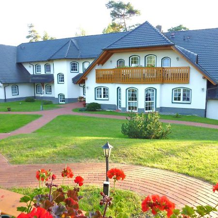 Landhaus Mueritzgarten Hotel Garni Röbel Zewnętrze zdjęcie