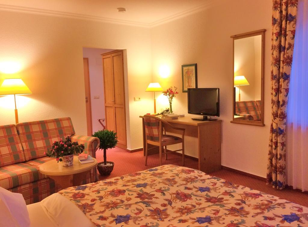 Landhaus Mueritzgarten Hotel Garni Röbel Pokój zdjęcie