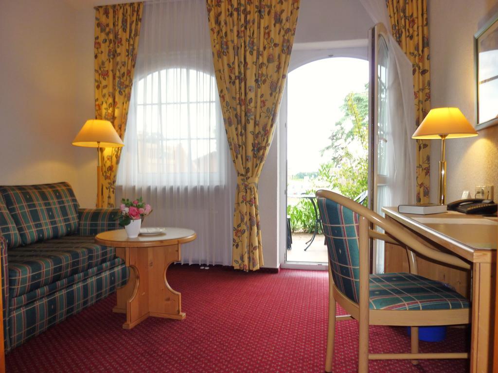 Landhaus Mueritzgarten Hotel Garni Röbel Pokój zdjęcie