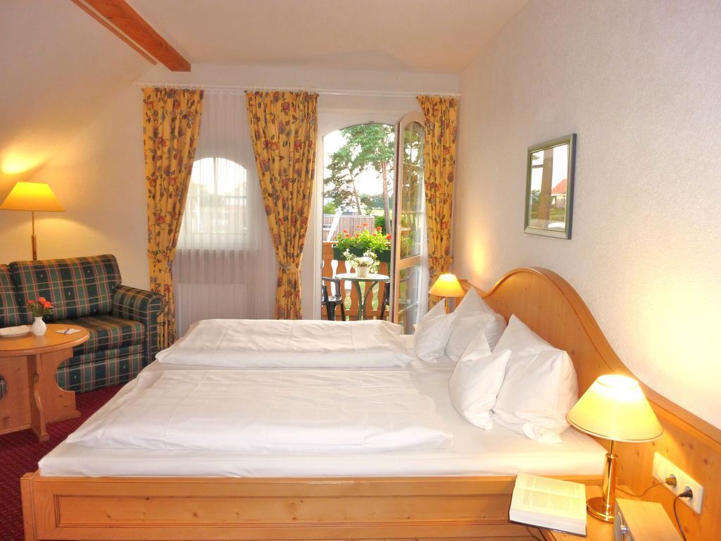 Landhaus Mueritzgarten Hotel Garni Röbel Pokój zdjęcie
