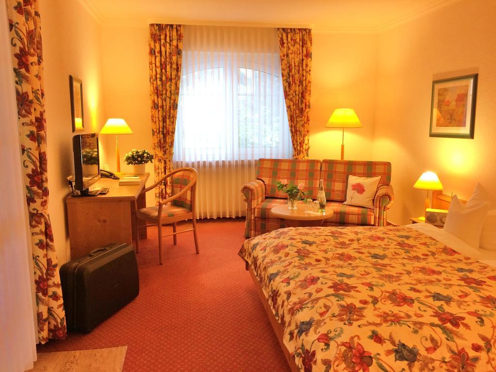 Landhaus Mueritzgarten Hotel Garni Röbel Zewnętrze zdjęcie